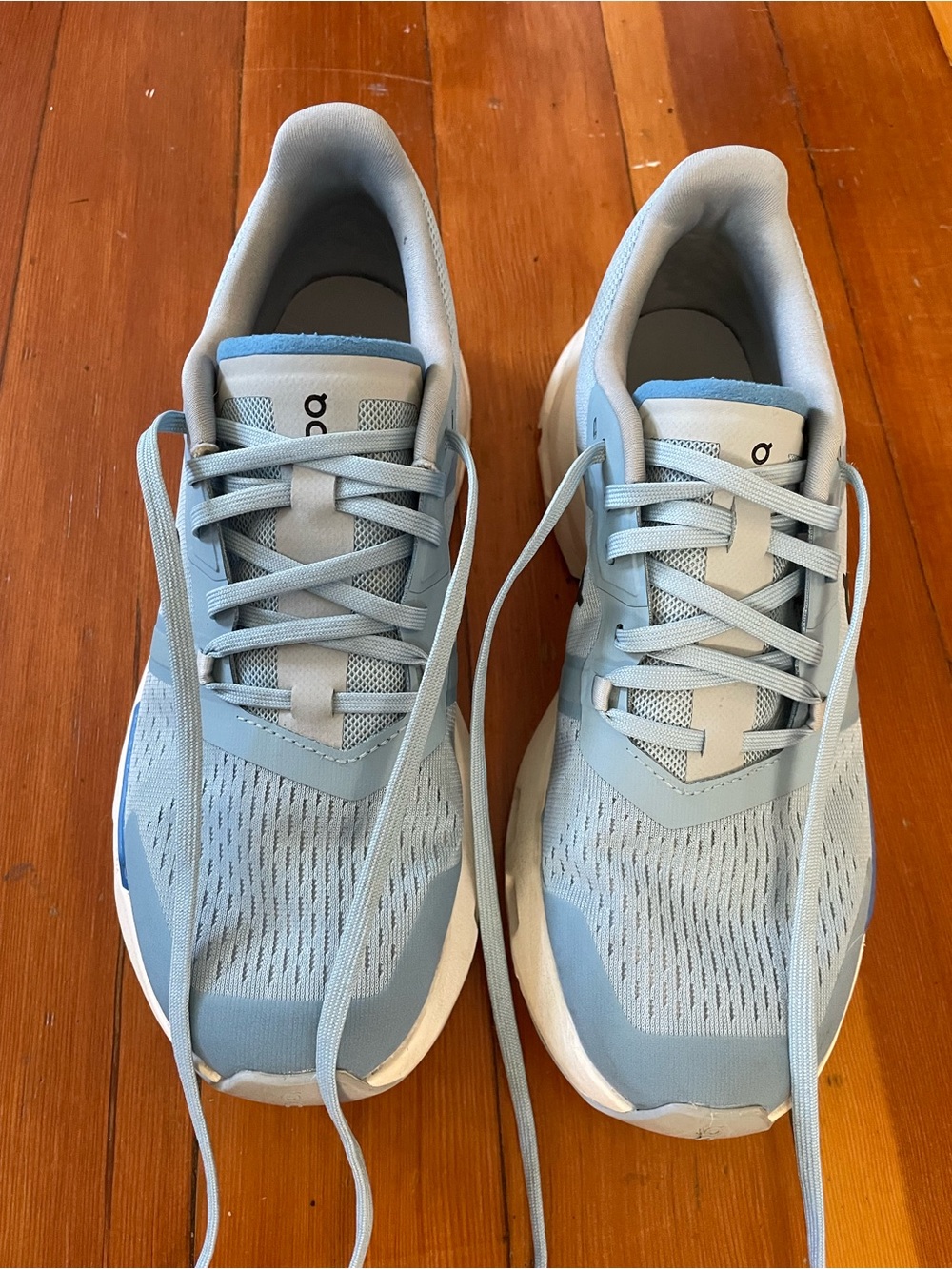 On Running Cloudpulse Sneakers, Women's 8.5 Light Blue - Picture 2 of 7